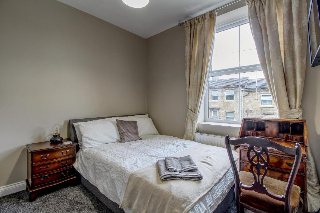 6 Dbl Bed, Central Huddersfield House Inc Parking 외부 사진