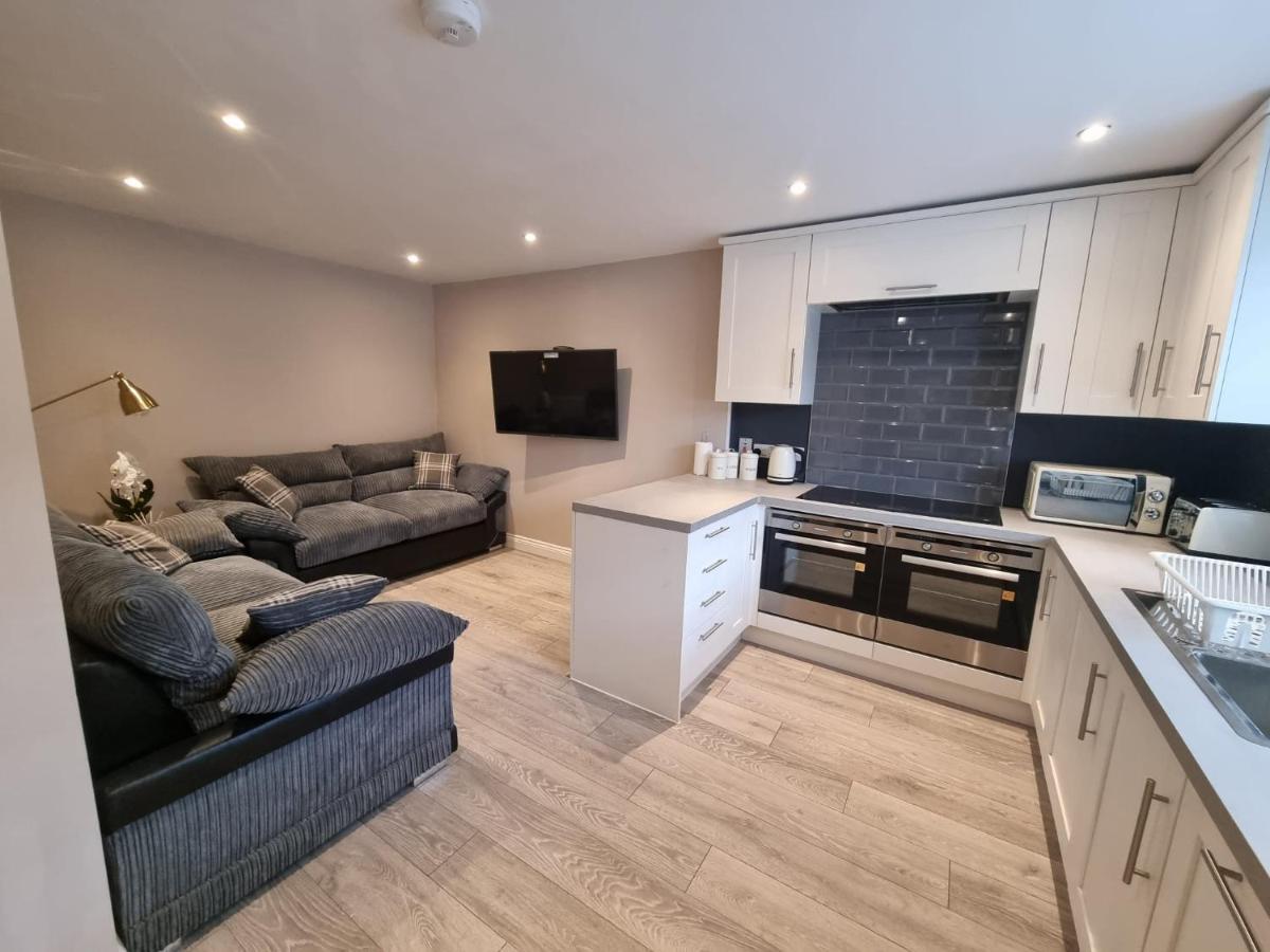 6 Dbl Bed, Central Huddersfield House Inc Parking 외부 사진